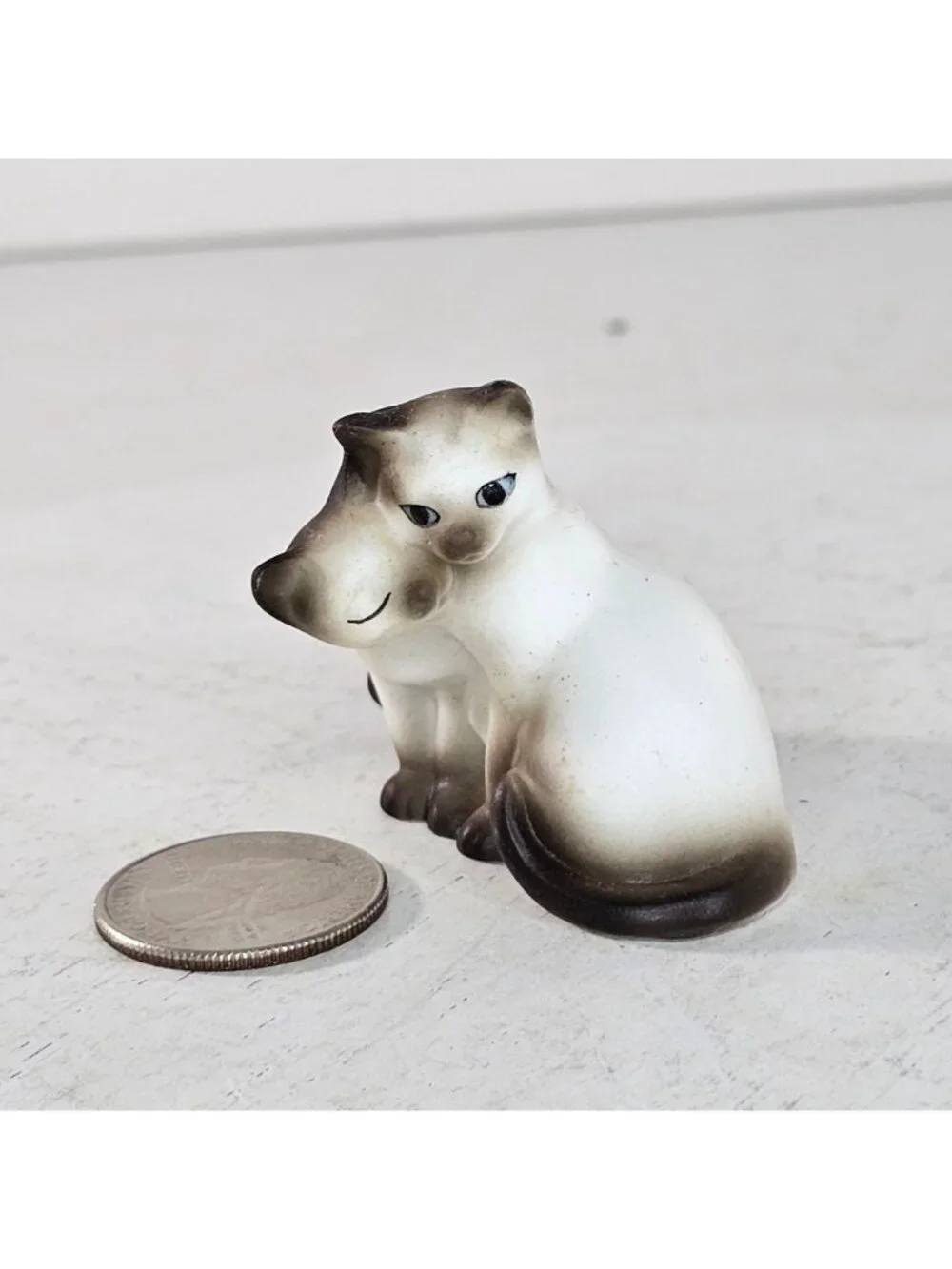Vintage George Good Siamese Cats Cuddling Pair Miniature Figurine 1986 by Fabriz